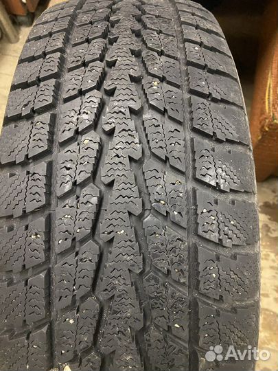Toyo Winter Tranpath S1 2.25/65 R17