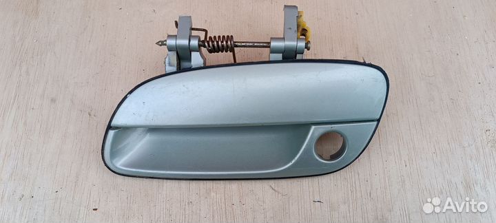 Ручка двери внешняя Hyundai Elantra XD 2000 826502