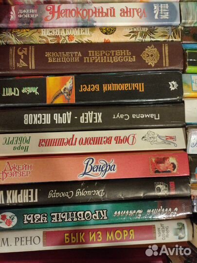 Книги (детектив, приключения, любовные романы)