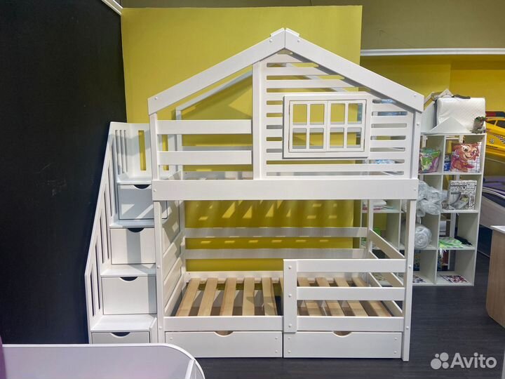 Двухъярусная кровать с Домиком