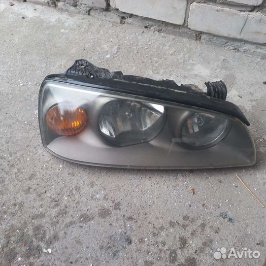 Фар передняя правая hyundai elantra седан G4ED