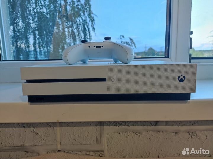 Игровая консоль xbox one s 1 tb