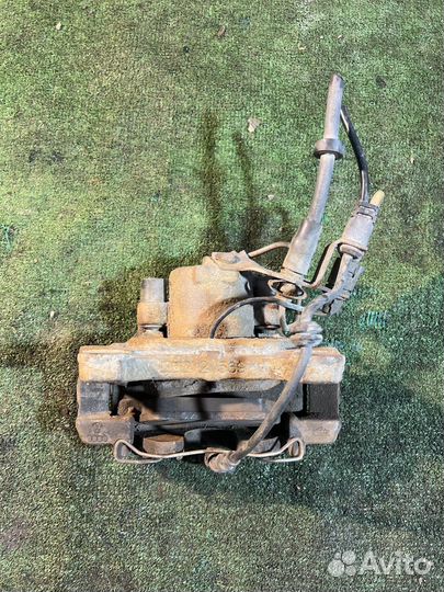 Суппорт левый Audi A6 C6 2.4