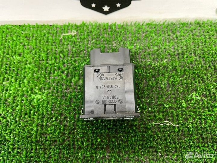 Включатель airbag Audi Q3