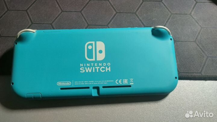 Nintendo Switch Lite с играми