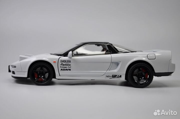 Модель авто Honda NSX NA1 Coupe 1:24 металл