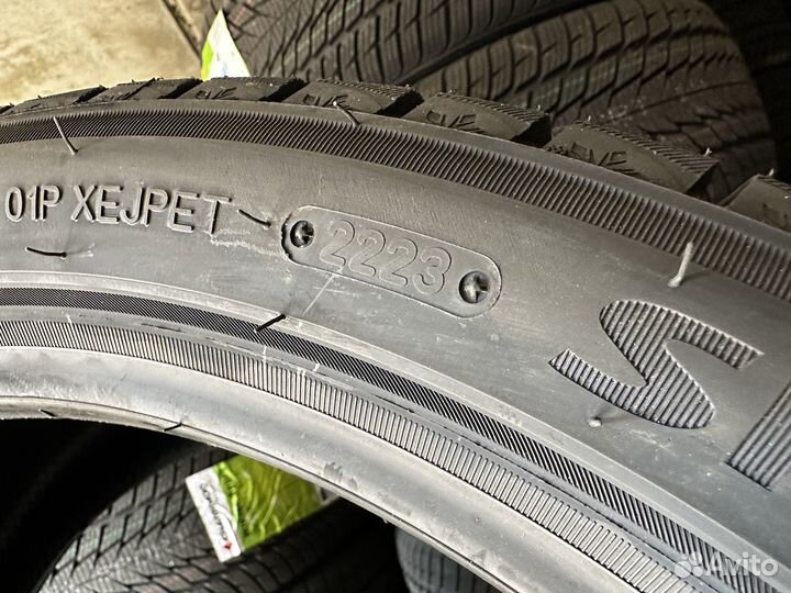 Triangle PL02 245/40 R19