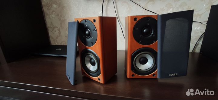 Колонки полочные AE