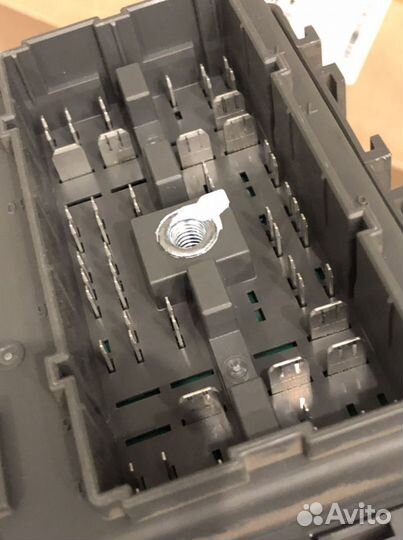 Блок предохранителей Chevrolet Aveo T250/255