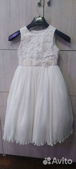 Нарядное платье для девочки 110-118