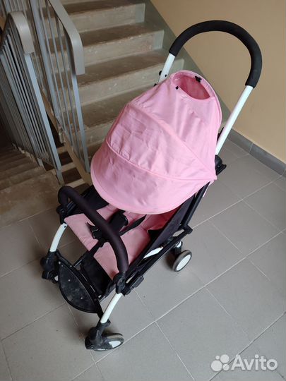 Прогулочная коляска yoya