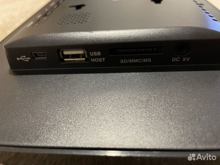 Цифровая фоторамка ViewSonic VFM1036w-51e