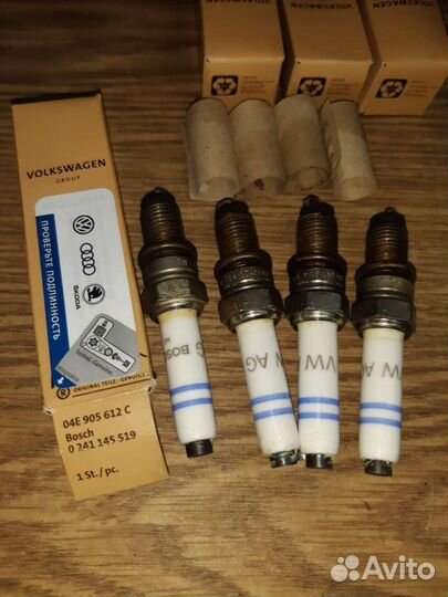Свечи зажигания vag 04E905612C, Bosch 0241145523