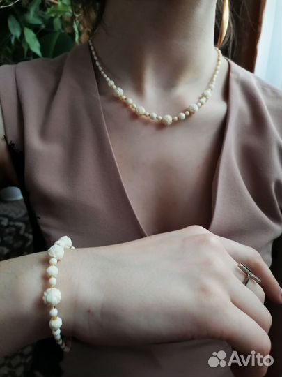 Avon Колье и браслет Белые розы