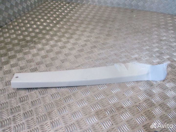 Накладка стойки Iveco 5801524831