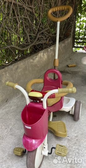 Трехколесный велосипед с родительской ручкой