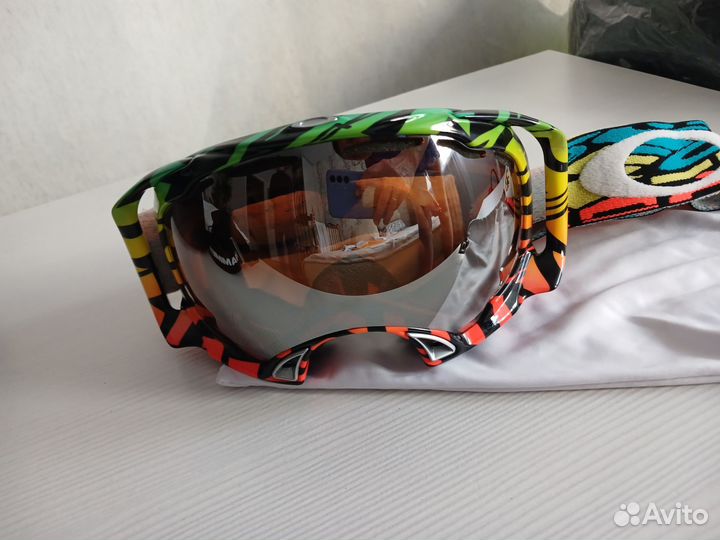 Горнолыжные очки oakley