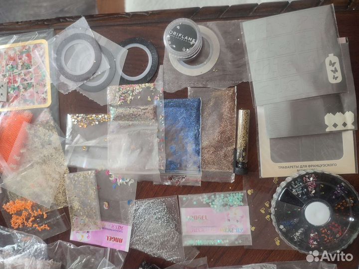 Для наращивания и дизайна ногтей материал