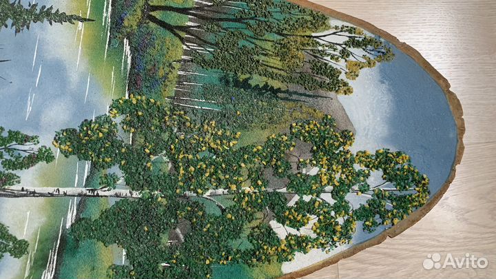 Картина из уральских самоцветов овал