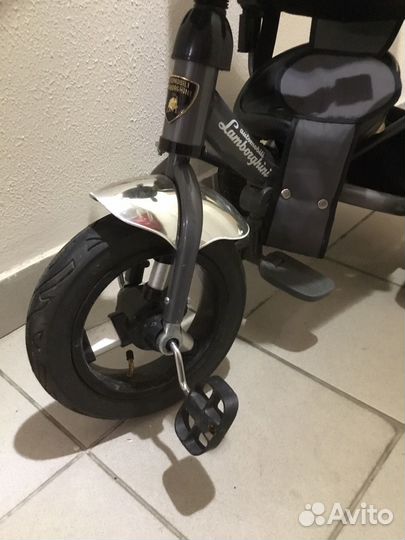 Детский велосипед с ручкой