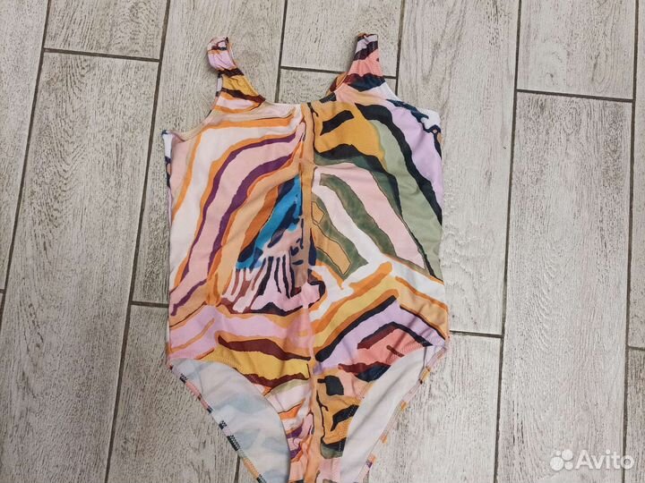 Купальник слитный новый для девочки