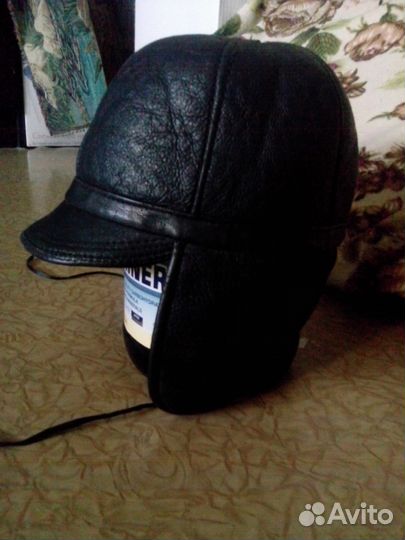 Шапка кожаная на ребенка 8-12 лет