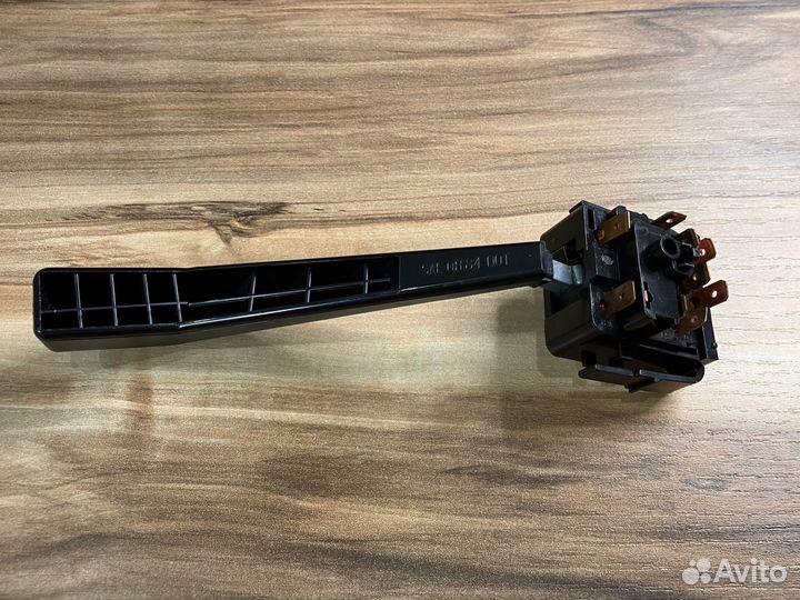 Переключатель подрулевой стеклоочистителя