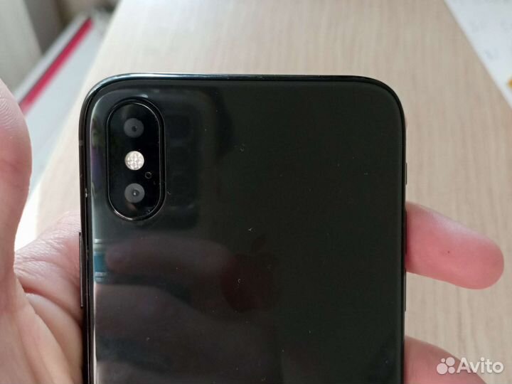 Телефон iPhone 10