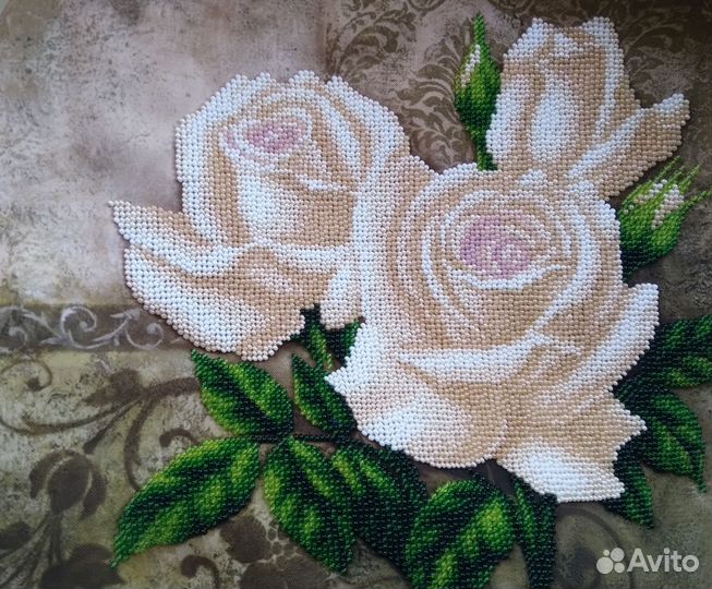 Полотно вышитое бисером
