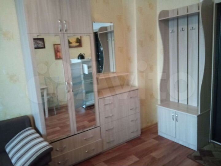 Комната 18 м² в 9-к., 4/4 эт.