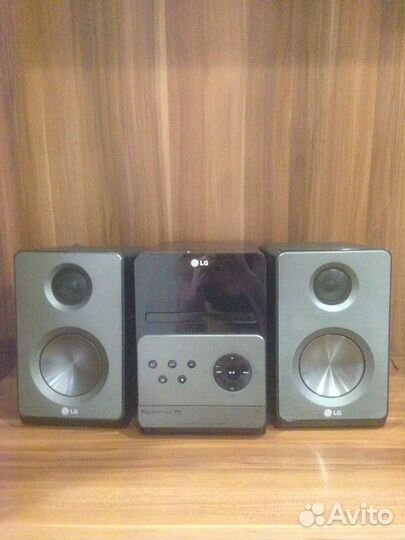 Музыкальный центр