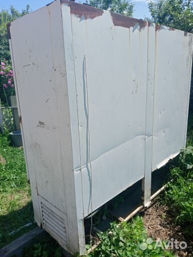 Холодильный шкаф