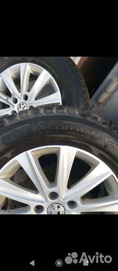 Nokian Tyres Hakkapeliitta 5 215/65 R16