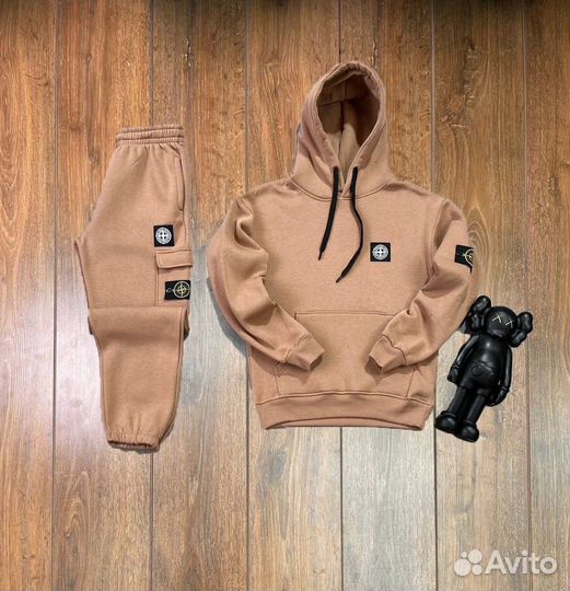 Спортивный костюм stone island