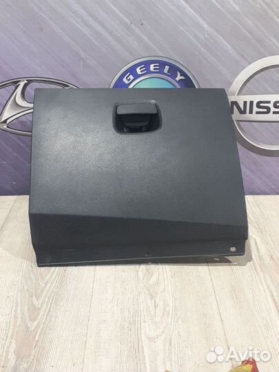 Крышка бардачка Бардачок LADA xray