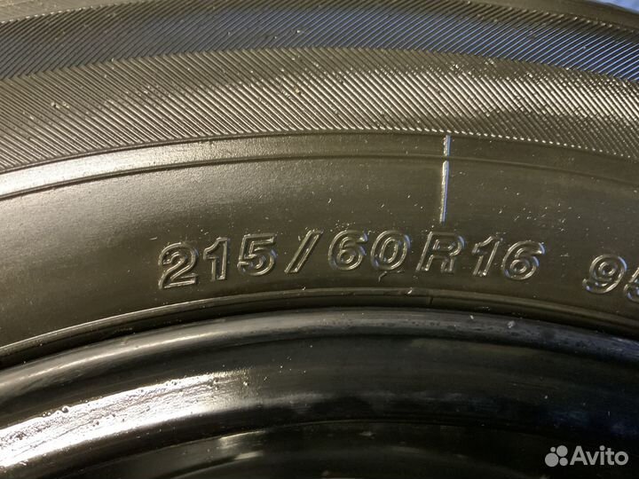 Yokohama BluEarth E70 215/60 R16