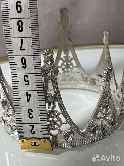 Металлическая корона
