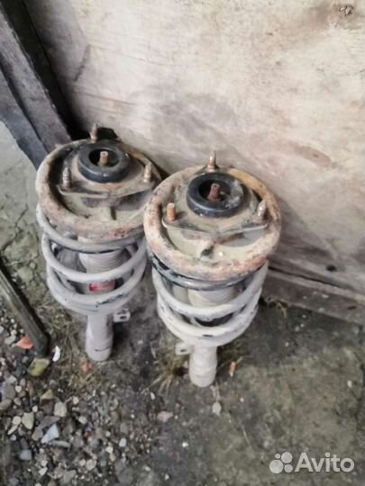 Передние стойки