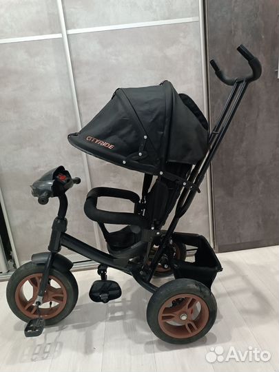 Трехколесный велосипед