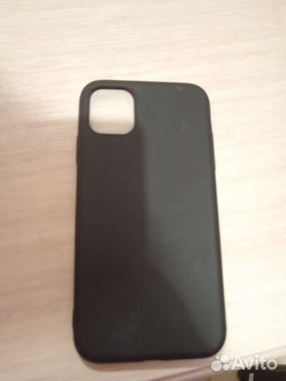 Чехлы на телефон iPhone 11