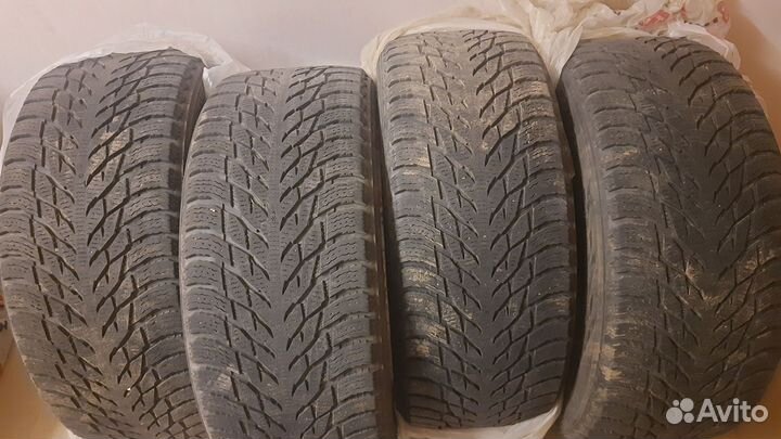 Nokian Tyres Hakkapeliitta R3 SUV 255/45 R20