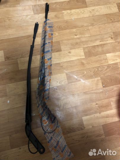 Рычаг стеклоочистителя