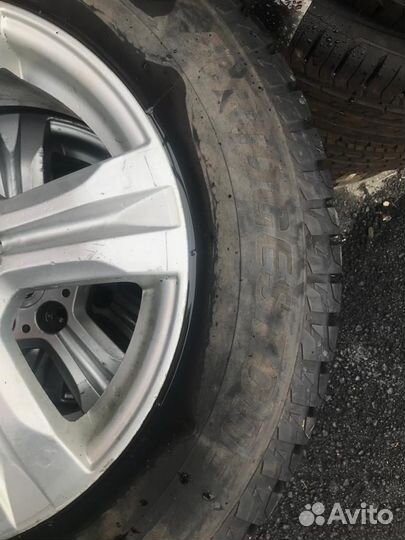 Bridgestone Blizzak Ice 215/65 R16