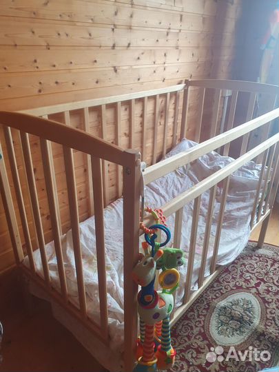 Детская кроватка