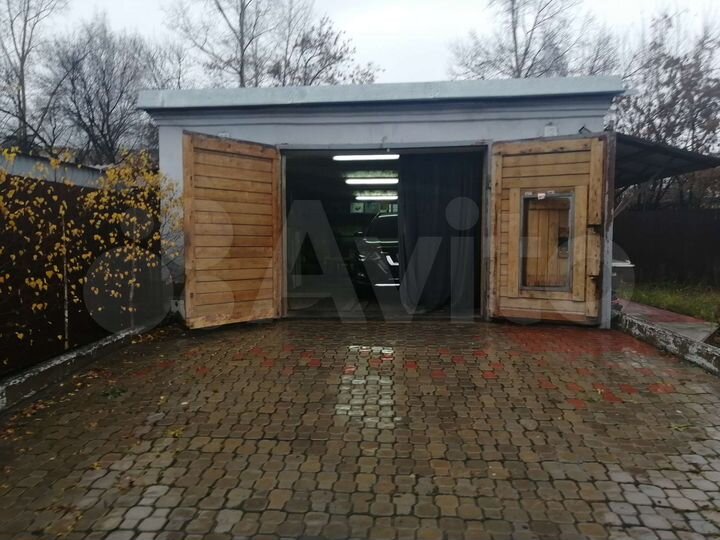 Гараж, > 30 м²