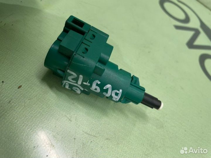 Датчик педали тормоза Volkswagen Touareg 7L дорест