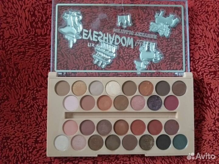 Тени для век+кисточки