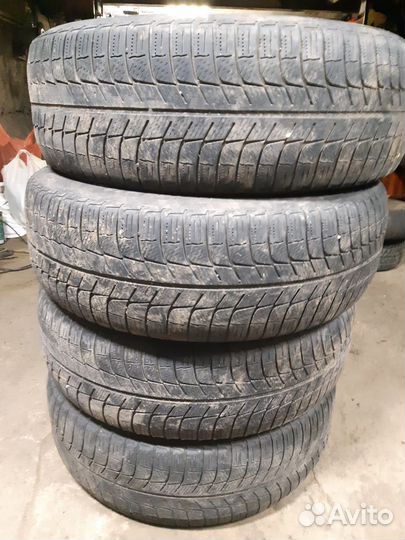 Michelin X-Ice 3 215/65 R16 102T
