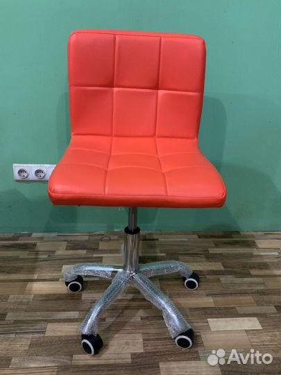 Офисное кресло, кресло мастера