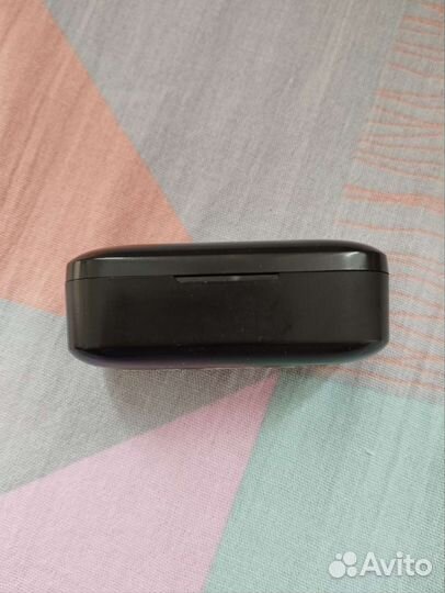 Зарядный кейс для наушников QCY T5